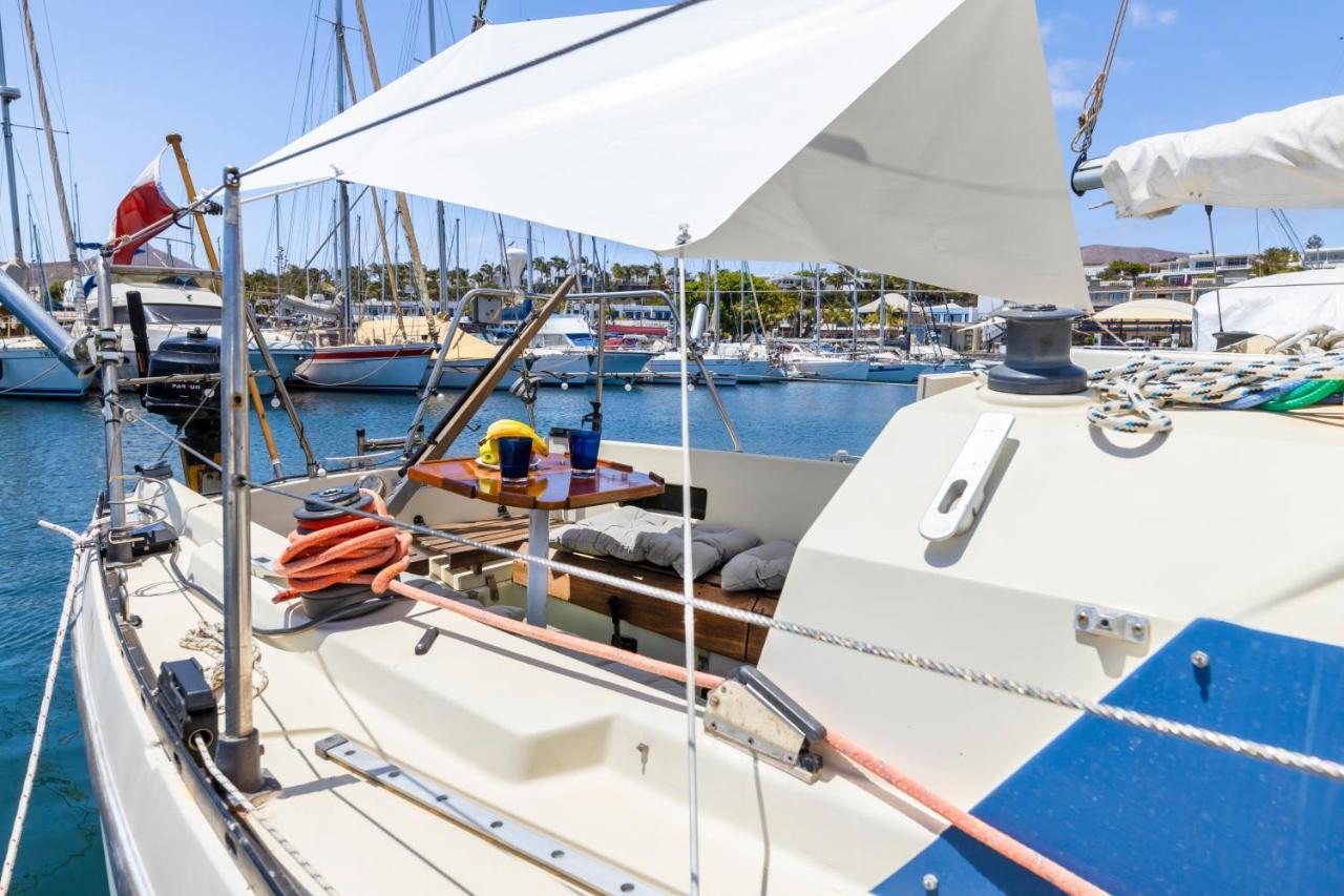 Seaside Chill-Out Stay On A Sail Yacht プエルト・カレロ エクステリア 写真