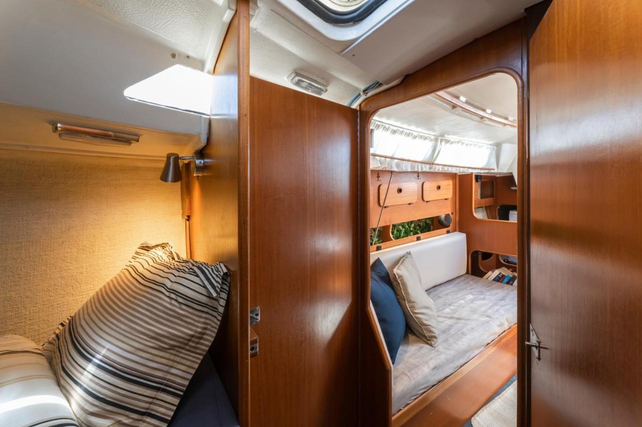 Seaside Chill-Out Stay On A Sail Yacht プエルト・カレロ エクステリア 写真