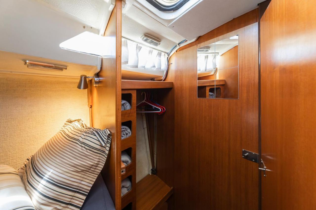 Seaside Chill-Out Stay On A Sail Yacht プエルト・カレロ エクステリア 写真