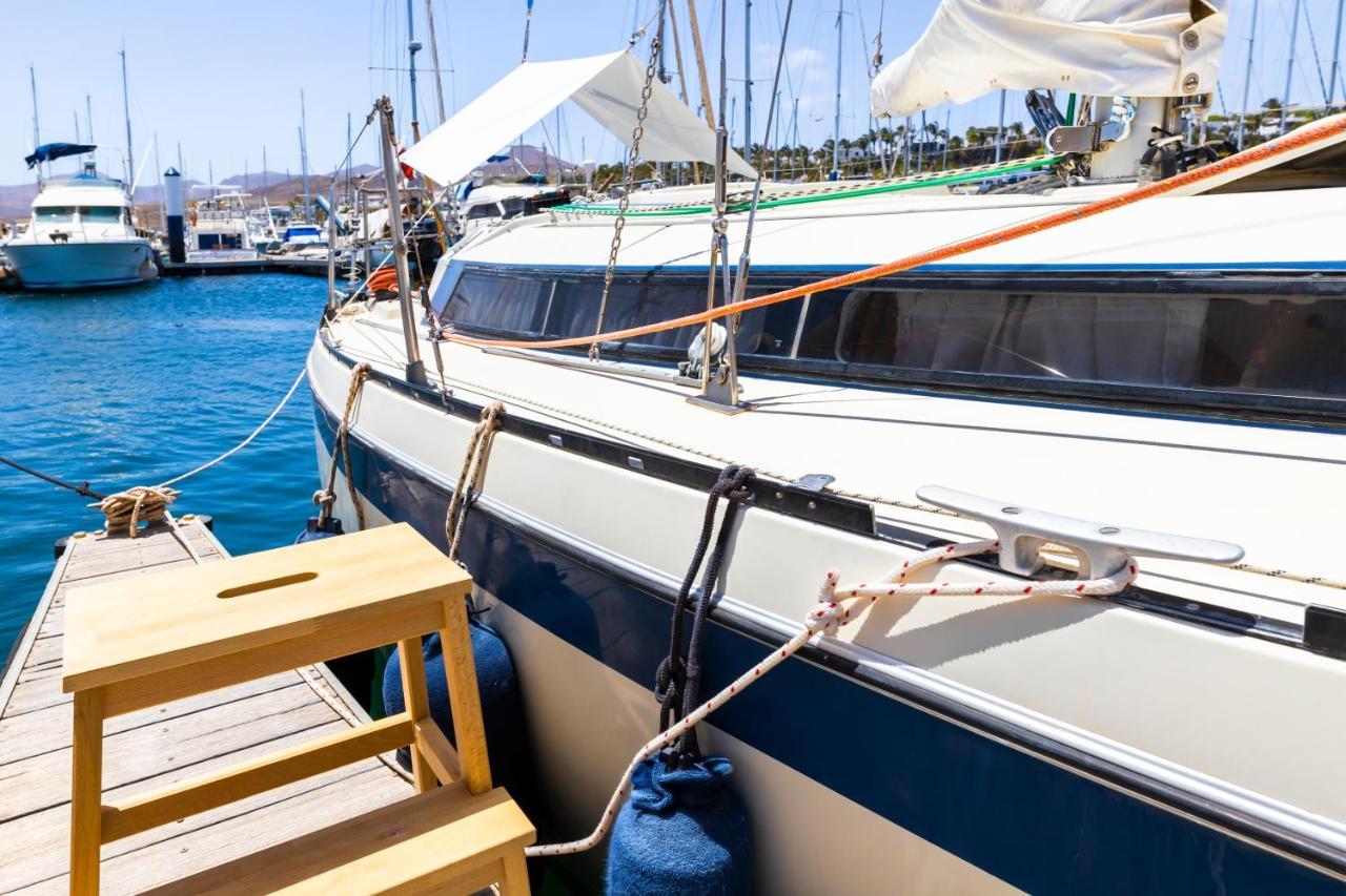 Seaside Chill-Out Stay On A Sail Yacht プエルト・カレロ エクステリア 写真