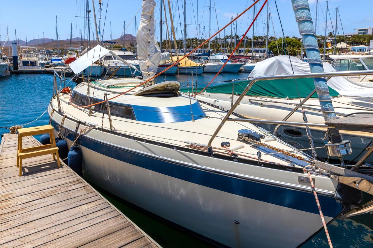 Seaside Chill-Out Stay On A Sail Yacht プエルト・カレロ エクステリア 写真